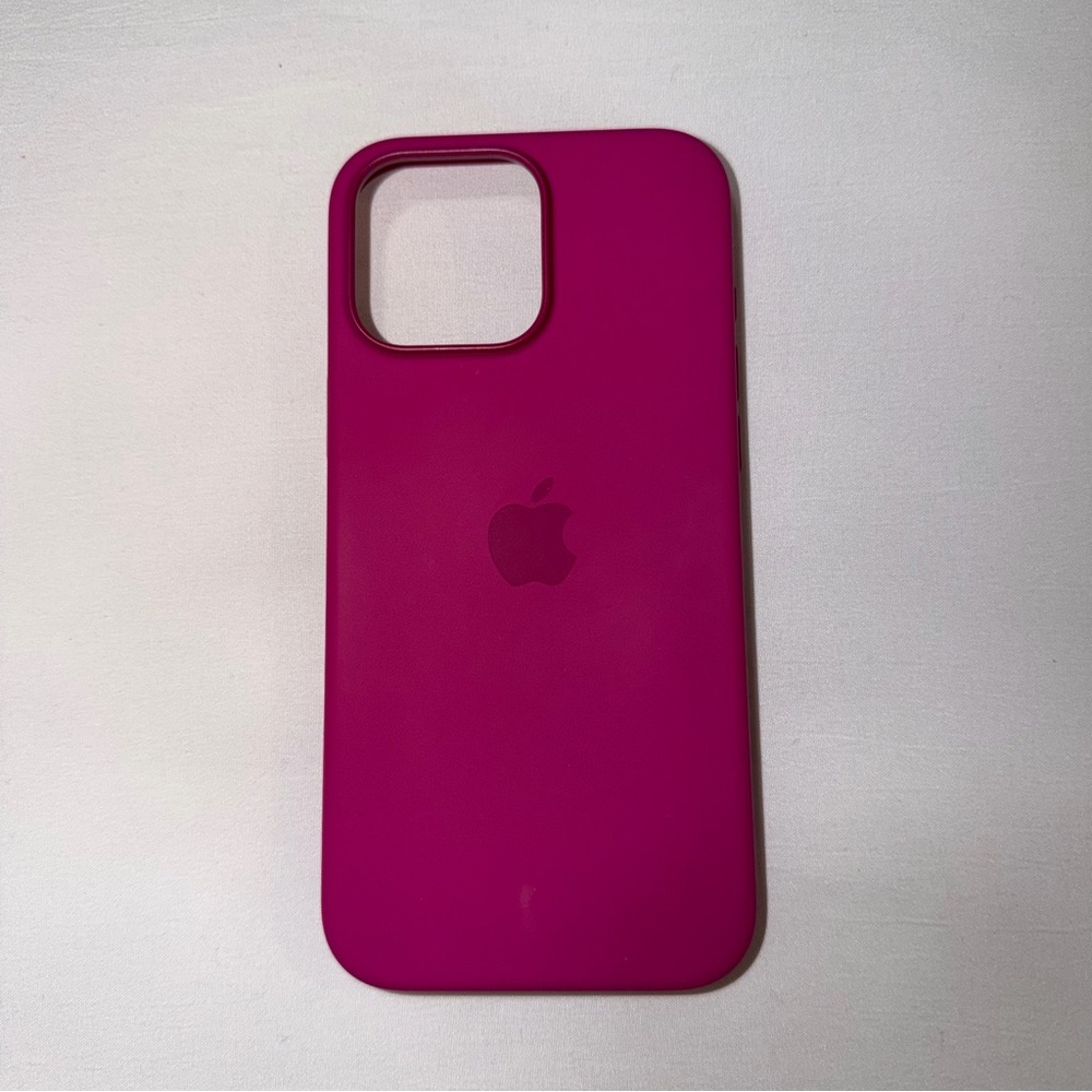 Apple Fuchsia Silicone iPhone Case IPhone 16 pro max